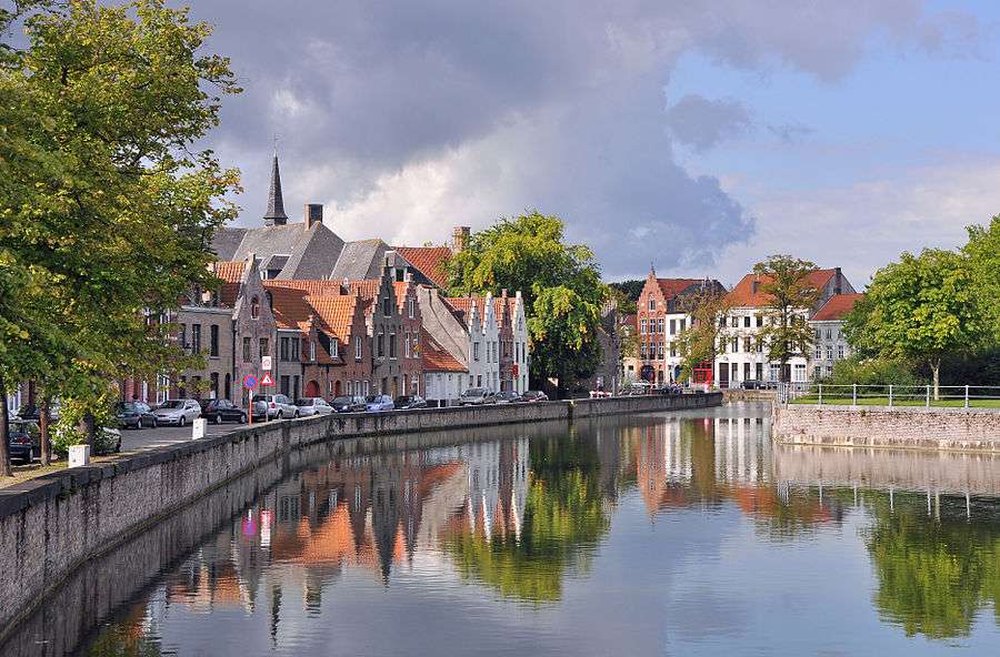 Photograph of a canal in Bruges