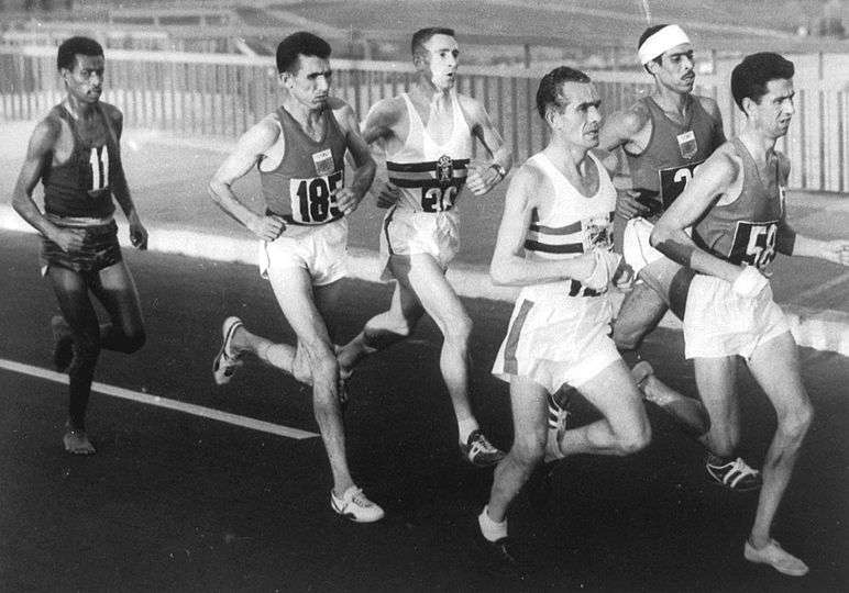 The 1960 Olympic marathon's lead pack, near the 10&nbsp;km (6&nbsp;mi) mark