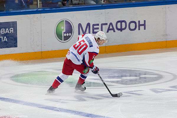 Alexei Kruchinin 2012-09-08 Amur—Lokomotiv KHL-game.jpeg