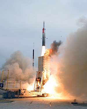 Arrow 2 launch on July 29, 2004, in Naval Air Station Point Mugu Missile Test Center, during AST USFT#1