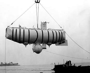 picture of submersible, Bathyscaphe Trieste