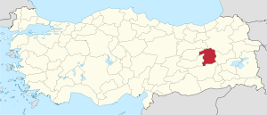 Bingöl highlighted in red on a beige political map of Turkeym
