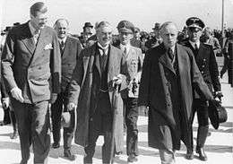 Dörnberg, Neville Chamberlain, Karl Fiehler and Joachim von Ribbentrop on 16 September 1938 after Chamberlain had met with Adolf Hitler