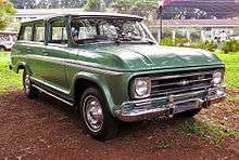 Front view, from the right, of a green 1971+ Chevrolet Veraneio