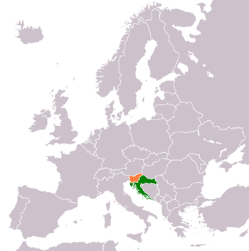 Gray map of Europe, with Croatia in green and Slovenia in orange