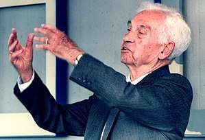  Ernst Mayr in 1994, after receiving an honorary degree at the University of Konstanz
