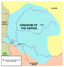 A map with five colours: sky blue (with inscription "Kingdom of the Gepids); grey (Kingdom of the Lombards); orange (Byzantine empire); green (Kingdom of the Ostrogoths); yellow (Slavs)