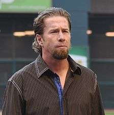 Jeff Bagwell walking on a baseball pitch in 2009