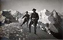 Peter Kaufmann with client on the summit of the Wetterhorn (ca. 1906). Photo courtesy E. Kaufmann, Grindelwald.