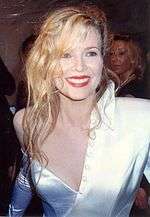 Photo of Kim Basinger at the 62nd Academy Awards in 1990.