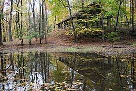 lakeside pavilion at Voorhees State Park in New Jersey in autumn foliage