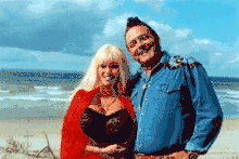 Miss Vandeputte (Lolo Ferrari) and Mister Vandeputte, owners of Camping Cosmos.