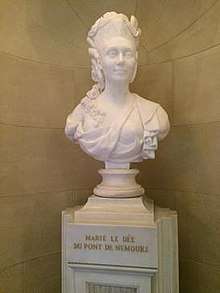 Bust located at the Nemours Mansion.