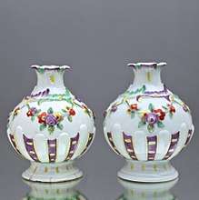 Nymphenburg: Pair of small table vases, probably by J. Häringer, ca 1760