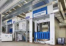 Dieffenbacher plastics-forming press