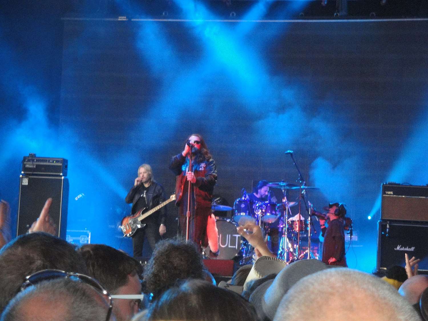 The_Cult_performing_at_Isle_of_Wight_Festival_2011.JPG