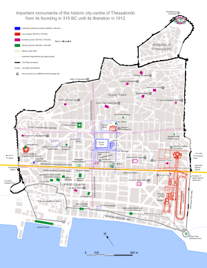 Map of the city, with the metro running east-west through its historic centre